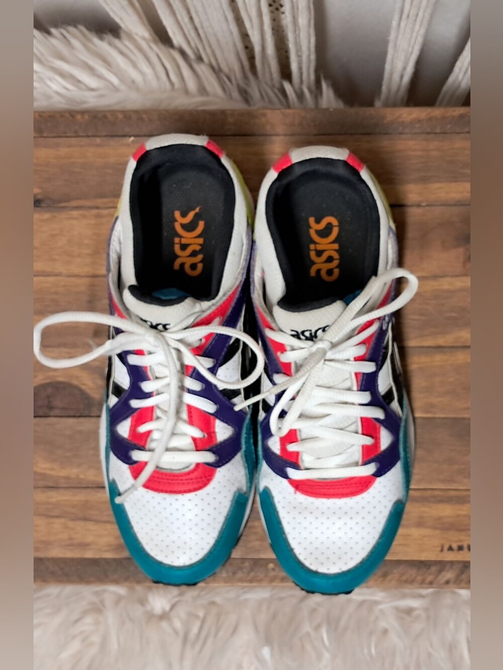 ASICS Gel-Lyte V White Multi-Color Sneaker Size 7.5 - Picture 2 of 8
